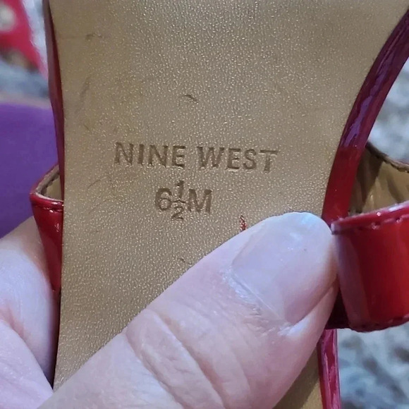 Nine west 6 1/2 red rhinestone heels 👠​​​ - Picture 6 of 7